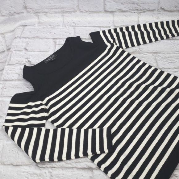 August silk women's Cold Shoulder Sweater - Picture 2 of 6